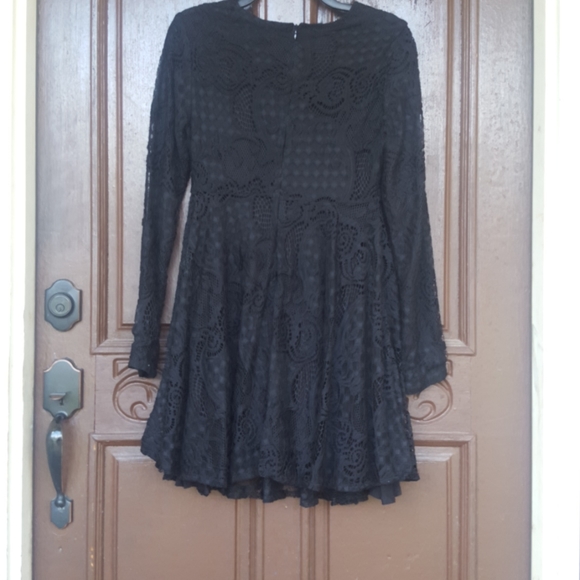 Black lace MinkPink dress - Picture 4 of 5